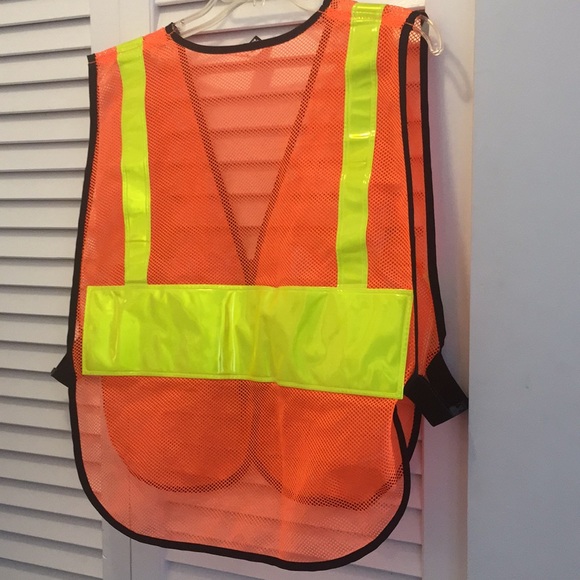 Reflective vest - Picture 8 of 9
